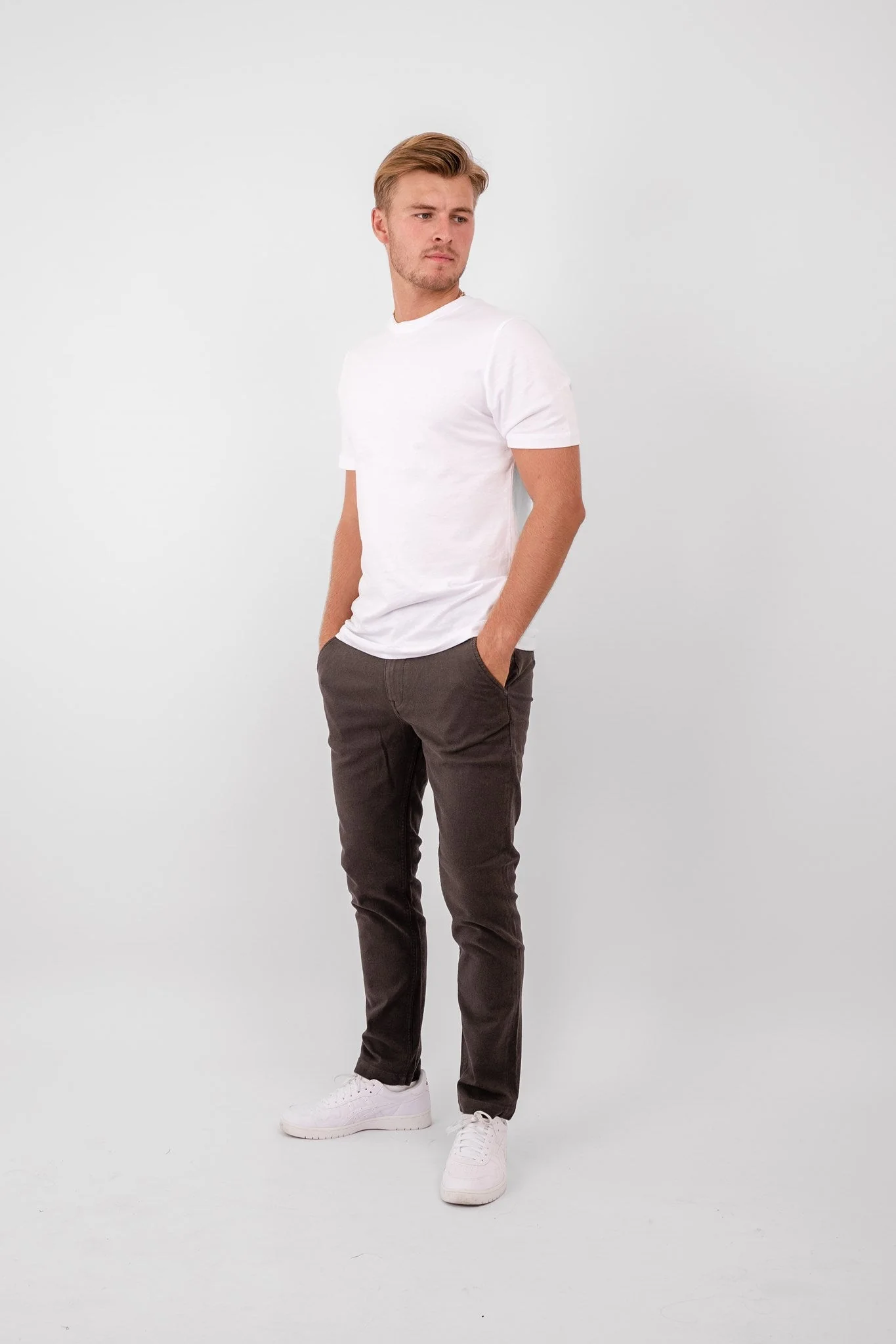 La performance originale Structure Pantalon (régulier) - brun foncé – Image 5