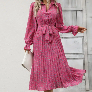 Robe rose bohème chemise manches évasées plissée