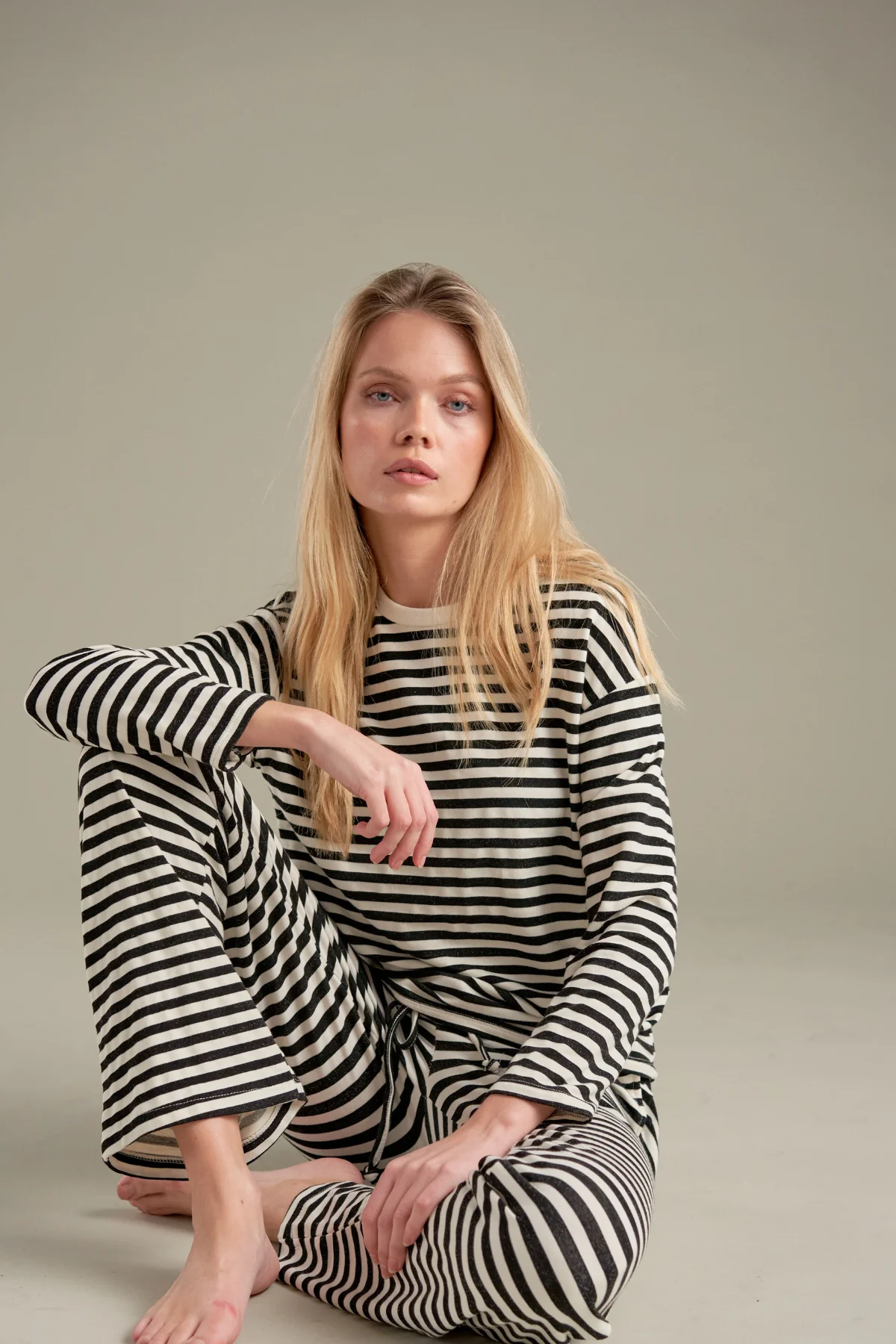 Chemise à rayures - Noir – Image 2