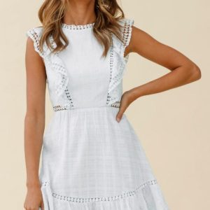 Robe Courte Bohème Blanche Élégante