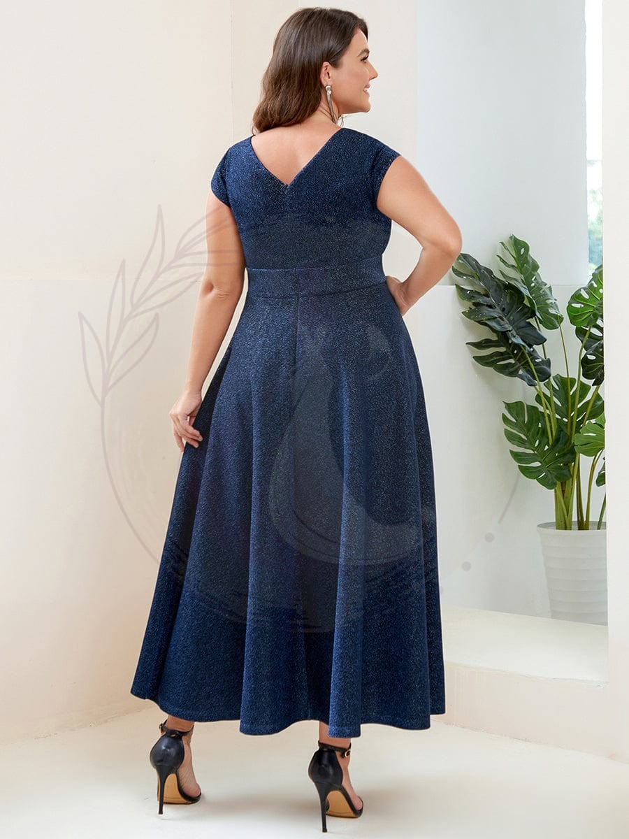 Robe de soirée trapèze plissée à manches courtes et col en V – Image 8