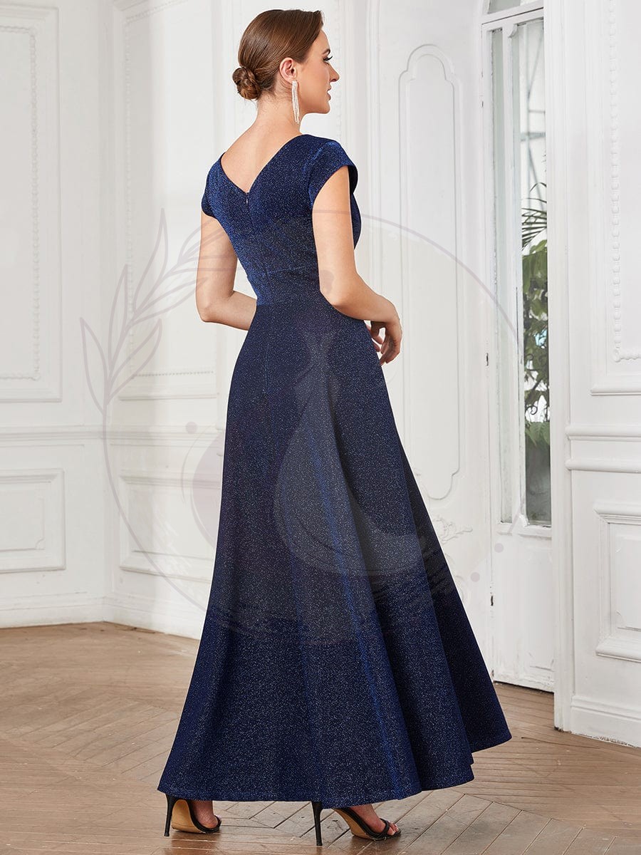 Robe de soirée trapèze plissée à manches courtes et col en V – Image 4