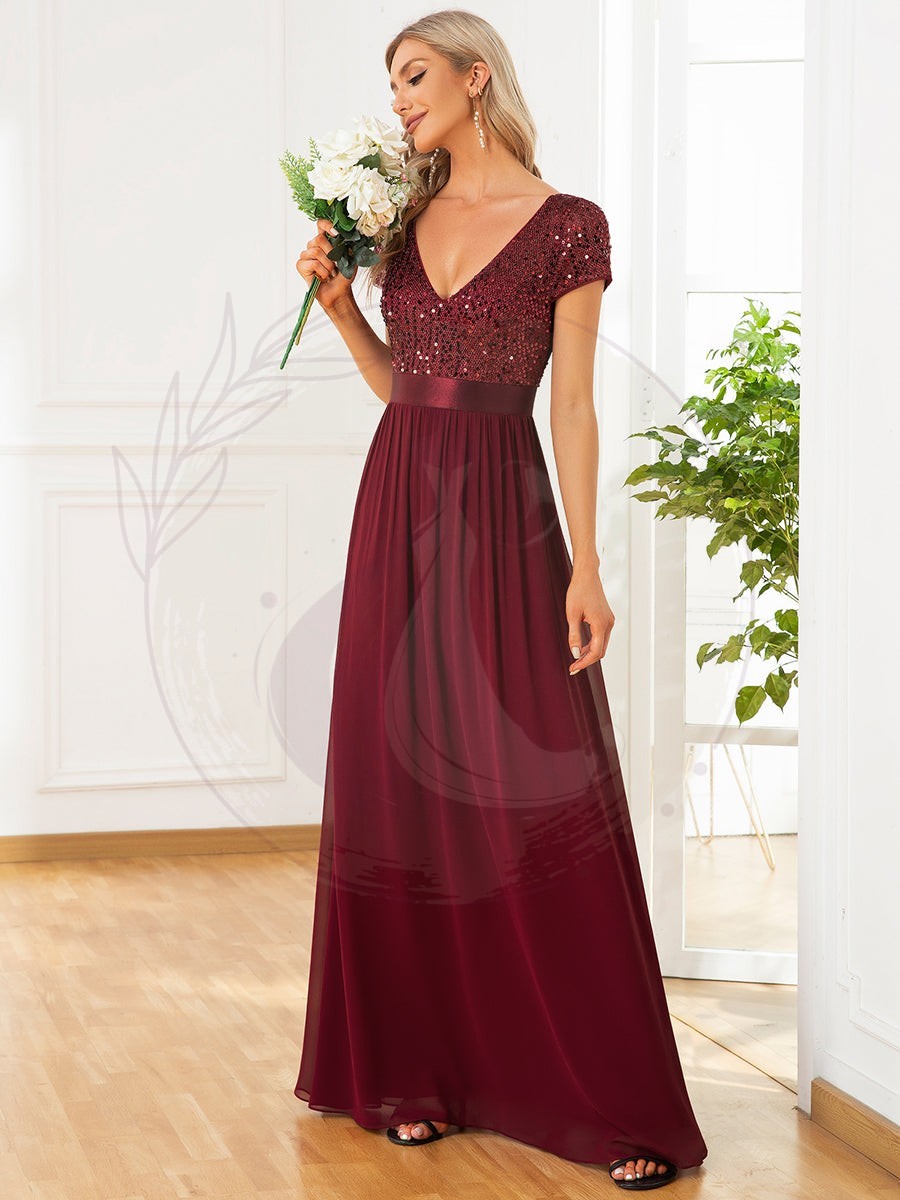 Robe de soirée taille empire à sequins et mousseline à encolure en V