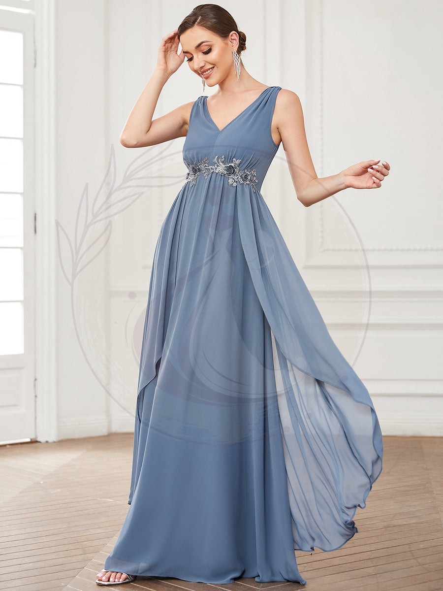 Robe de soirée trapèze en mousseline de soie à col en V et sans manches – Image 2