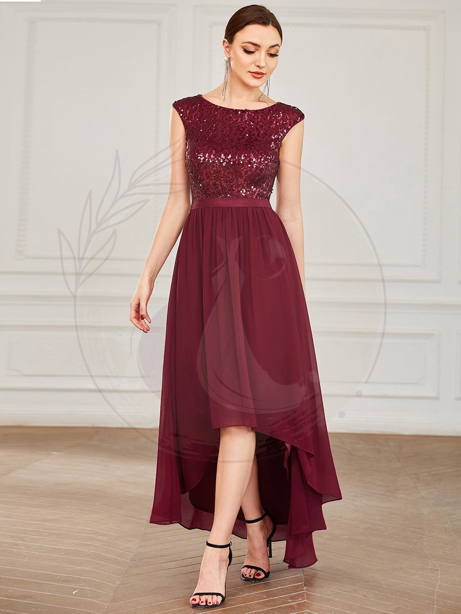 Robe de soirée en mousseline de soie à taille haute et basse avec ruban à sequins sans manches