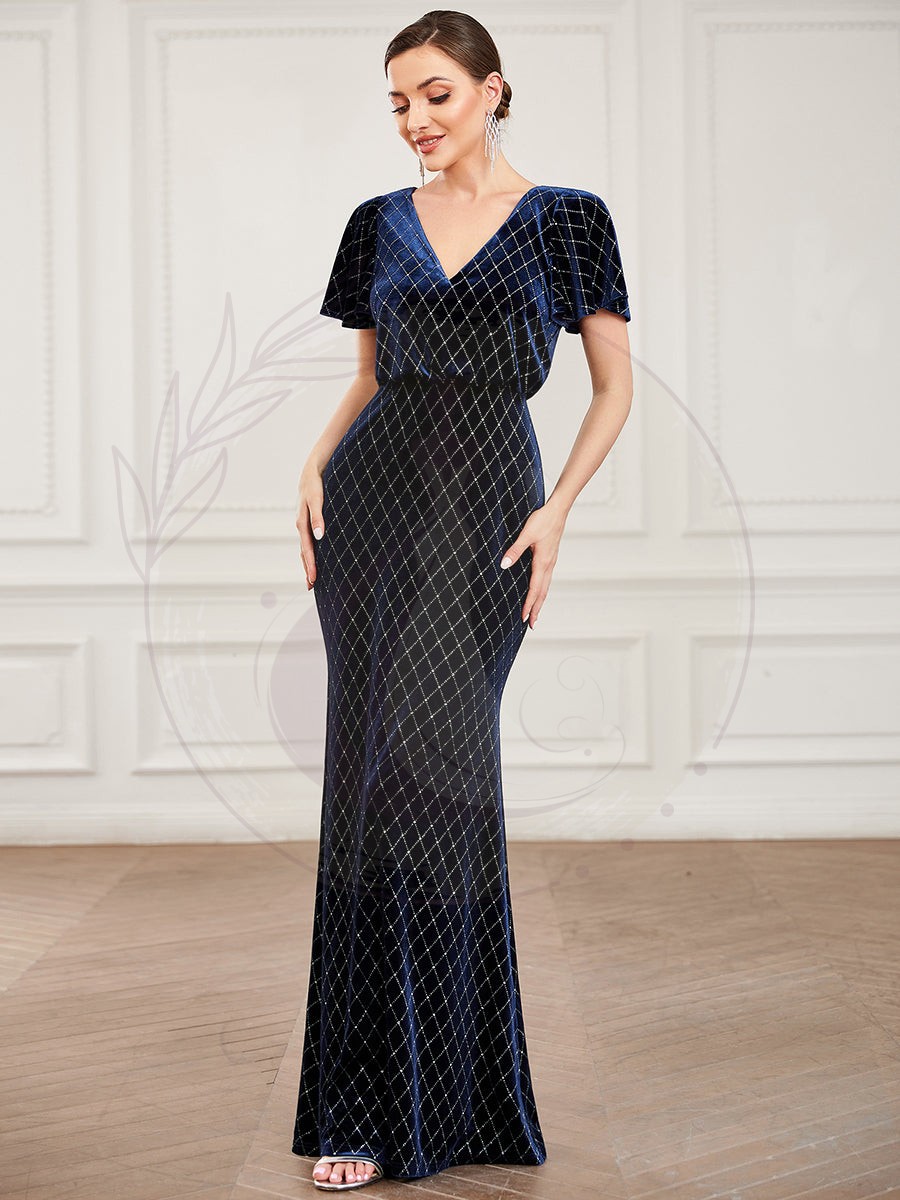 Robe de soirée moulante scintillante en velours à manches courtes et col en V