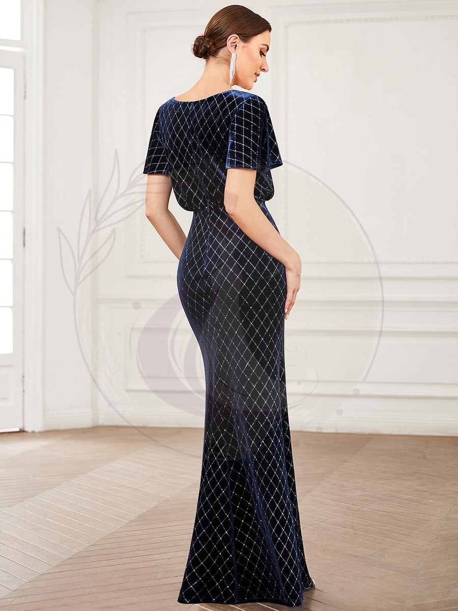 Robe de soirée moulante scintillante en velours à manches courtes et col en V – Image 3