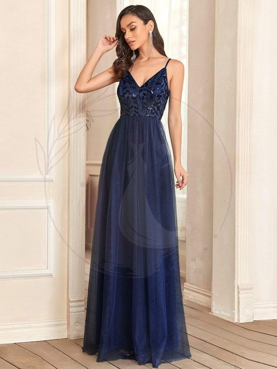 Robe demoiselle d’honneur en tulle à col en V et bretelles minces brodées au sol – Image 3