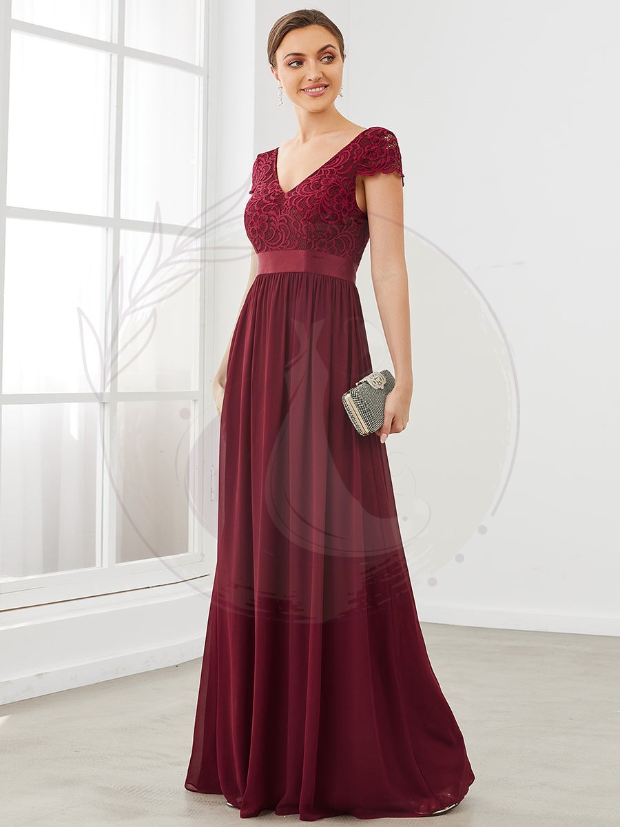 Robe de Mère de Mariée en Dentelle à Manches Courtes – Image 3