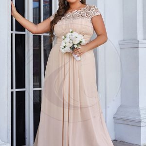Robe mariage invitée élégante et flatteuse de grande taille