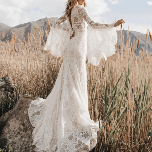 Robe de mariée hippie bohème manches longues cloche