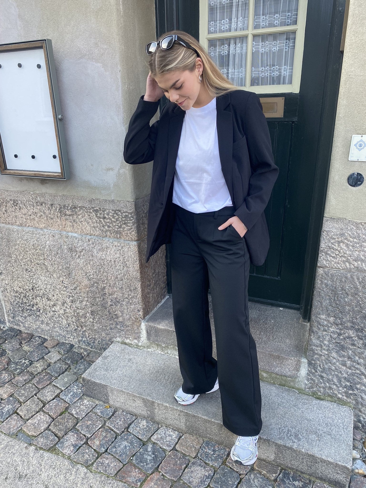Pantalon large lisa - noir – Image 2