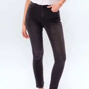 Le jean skinny de performance original - denim noir lavé